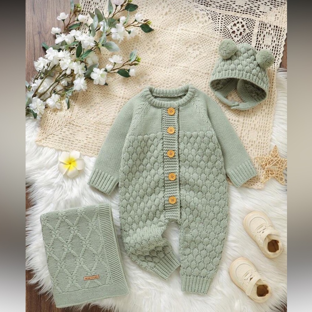 Luxury Newborn Knit Set Sage Green 3pc NWT 0-1M